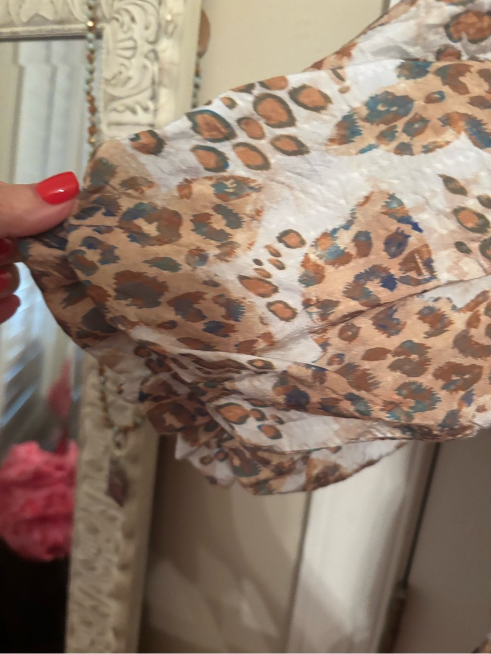 G.G.O Leopard Print Short Sleeve Blouse in Brown - Picture 4 of 5